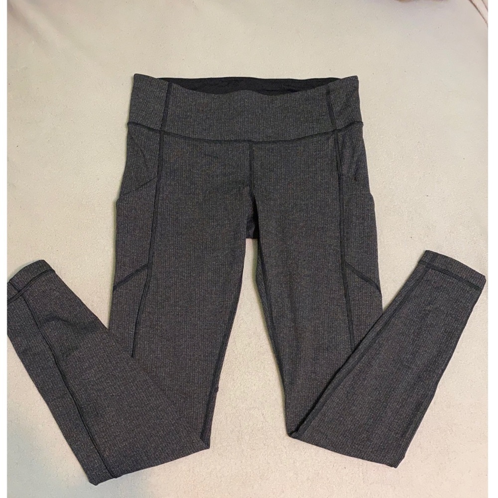 Lululemon Grey Leggings w/ Pockets🔥🔥